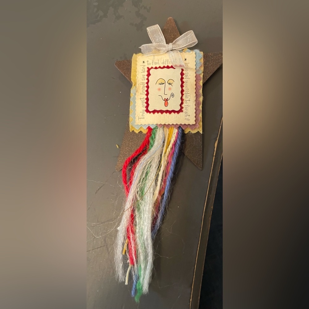 Ruby Lips Studio magnet Silvestri Black Star with Colorful Tassels friend quote